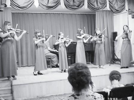 концерт Народного самодеятельного коллектива ансамбля скрипачей Гармония Колтуши Ленобласть Всеволожск